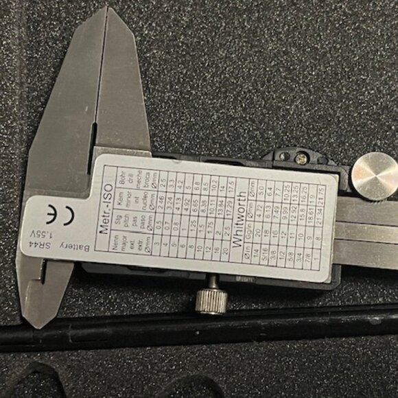 Performance Tool W80152 Digital Caliper 0-6" (150mm) w/Case LCD Screen - Picture 6 of 11